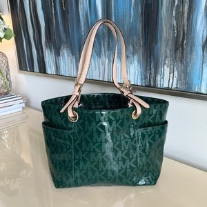 NWOT Michael Kors bucket purse